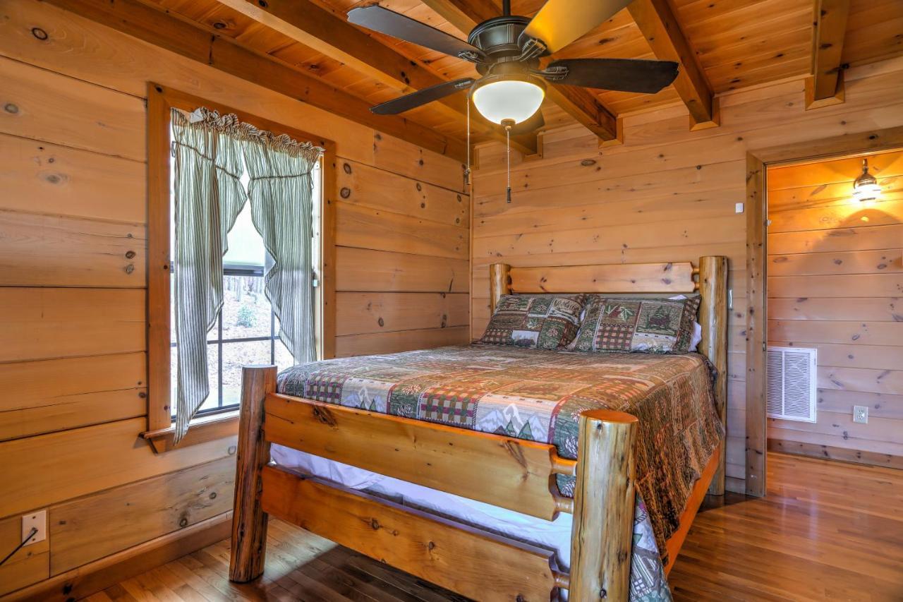 Bear Naked Bungalow ブルーリッジ山脈 エクステリア 写真